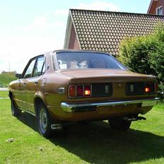 Mazda 818 sedan/coupe (solgt)