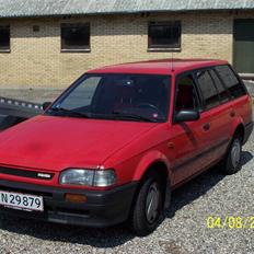 Mazda 323 std (solgt)
