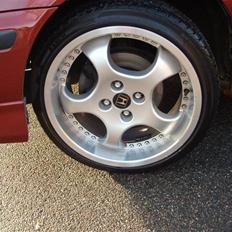 Honda civic 1,6 IES (Solgt)