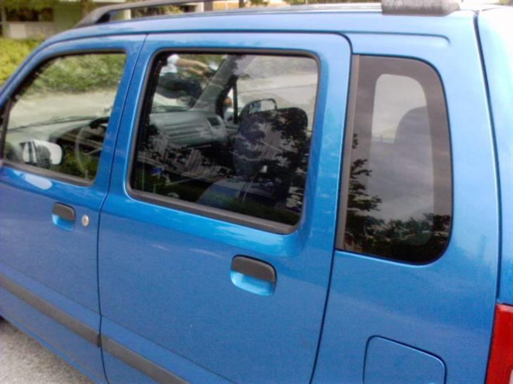 Suzuki Wagon R+ Aut. -=DØD=- - Film i de bagerste ruder billede 2