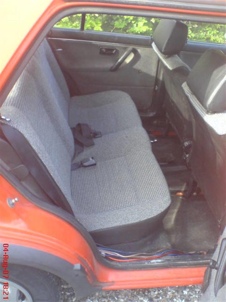VW Golf 1.6D | SOLGT - Bagsæderne billede 14