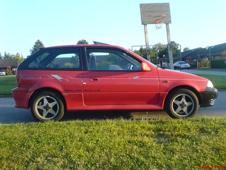 Suzuki Swift 1,3 GTI (Solgt) billede 3