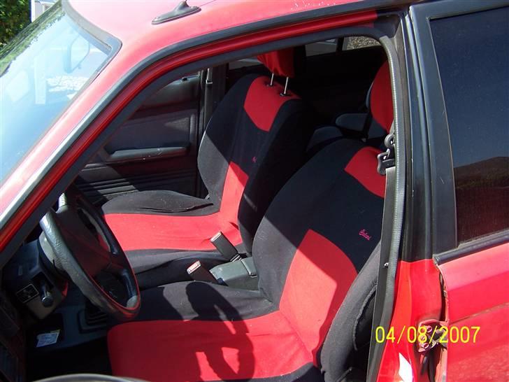 Mazda 323 std (solgt) billede 5