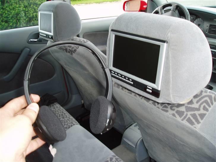 Skoda Octavia - dvd skærme med trådløs høretelefon;) billede 3