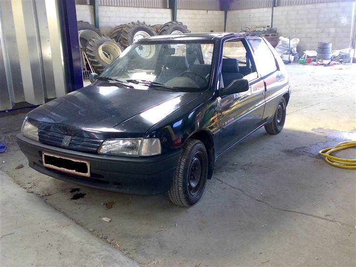Peugeot 106 -SOLGT- - Hun er lækker i profil hva hehe billede 1