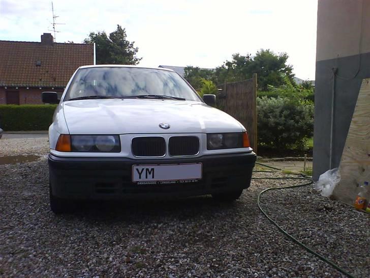 BMW 316i Compact *SOLGT* billede 7