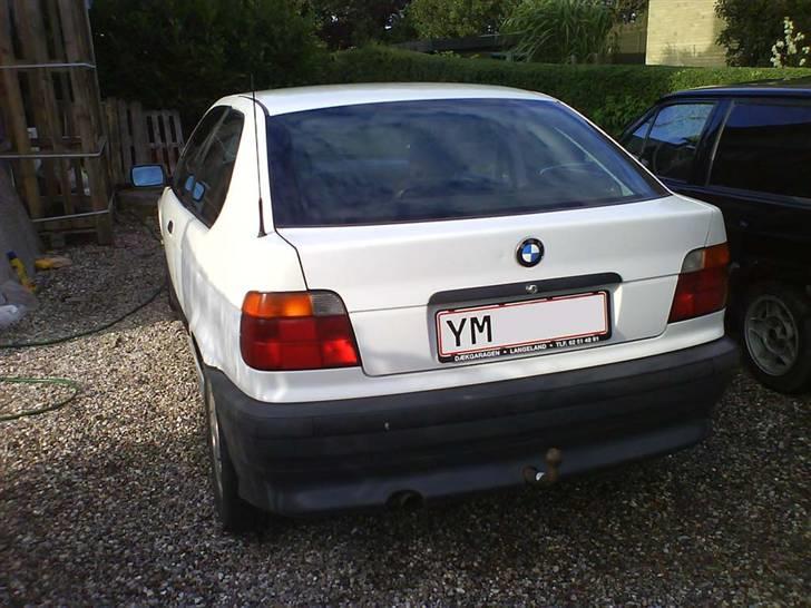 BMW 316i Compact *SOLGT* billede 12