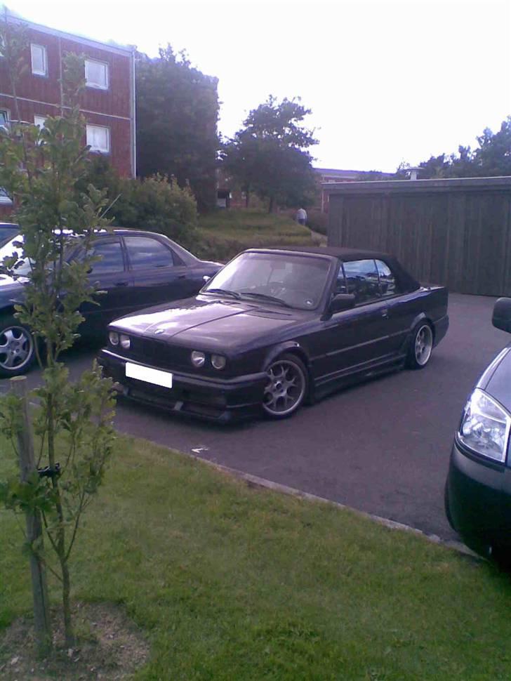 BMW e30 325i cabrio. SOLGT billede 1