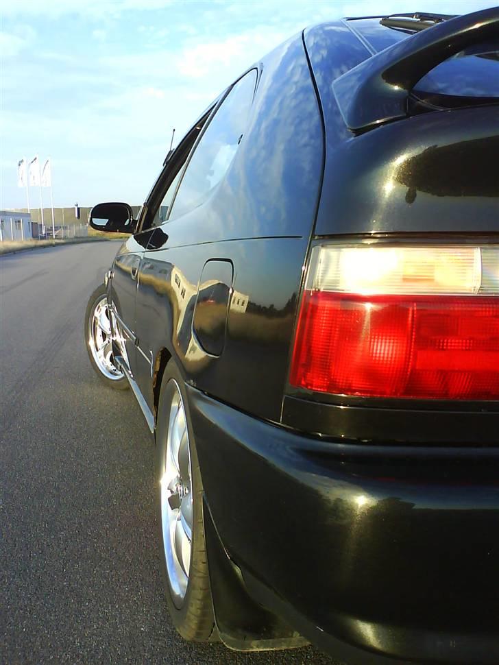 Toyota Corolla 1,6 Gsi *Solgt* billede 1