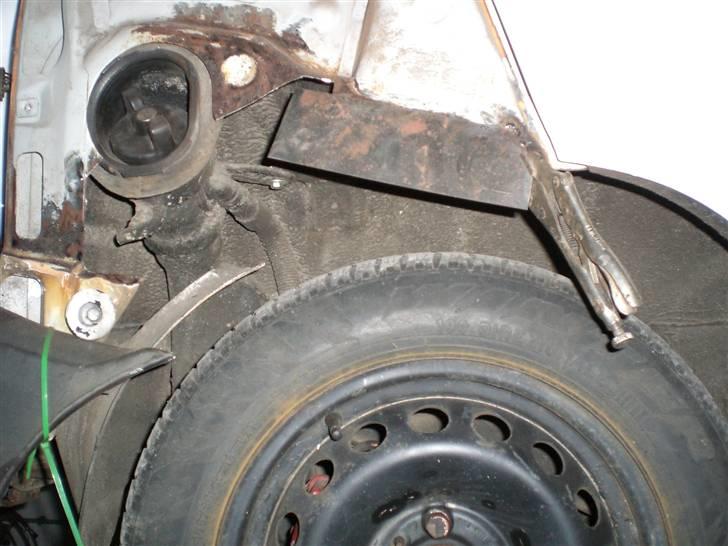 Fiat Tipo tabt i væddemål - hmm inderskærmen var lige rådnet væk rundt om tankpåfyldningen billede 4