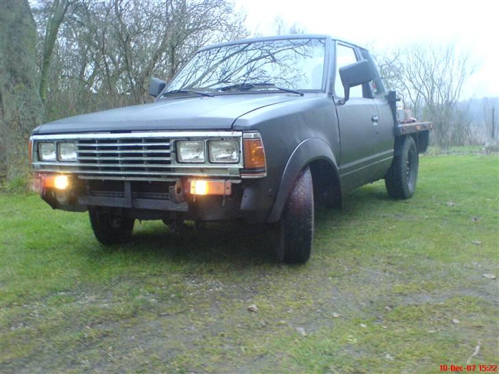 Datsun KingCab  720 DHBCamper - nymalet og næsten samlet færdig billede 5