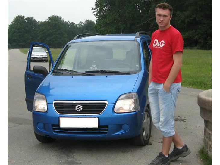 {{currentPhoto.altText}} billede {{currentPhoto.number}}