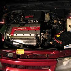 Opel Vectra 2000 16V *SOLGT*