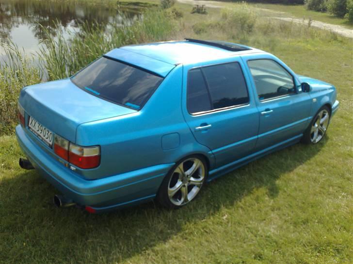 VW vento [Solgt] billede 4