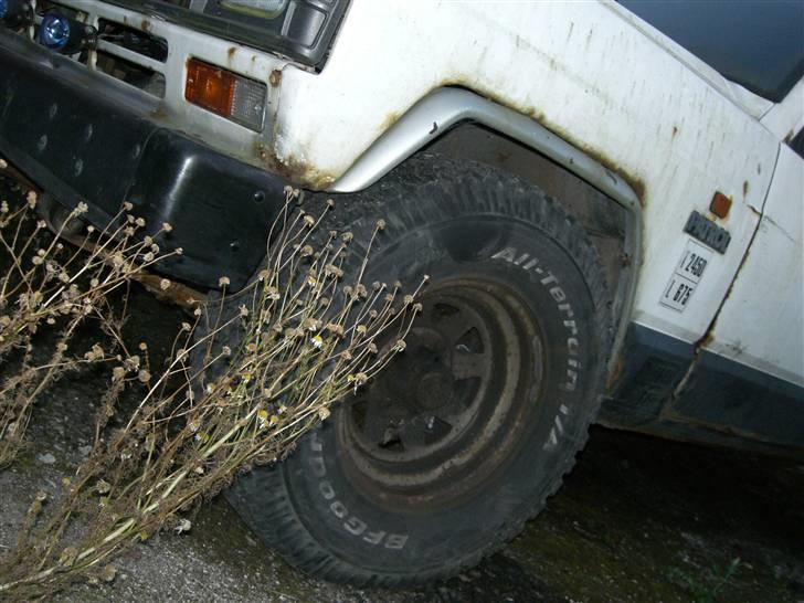 Nissan patrol 1987 solgt - her er så de store hjul... billede 2