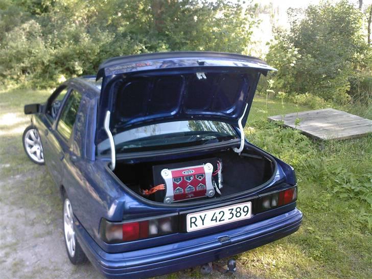 Ford Sierra 2,0i GLX *SOLGT* billede 15