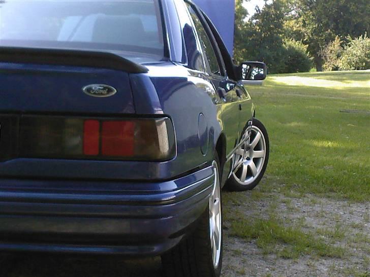 Ford Sierra 2,0i GLX *SOLGT* billede 16