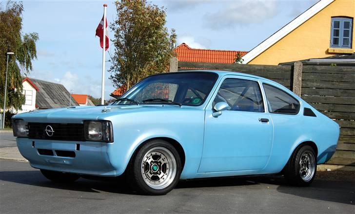 Opel Kadett C Coupé "ÜBERGEIL" - Lav, bred og hurtig billede 3