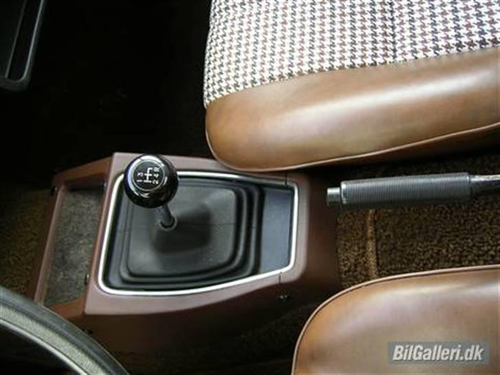 Mazda 818 billede 11