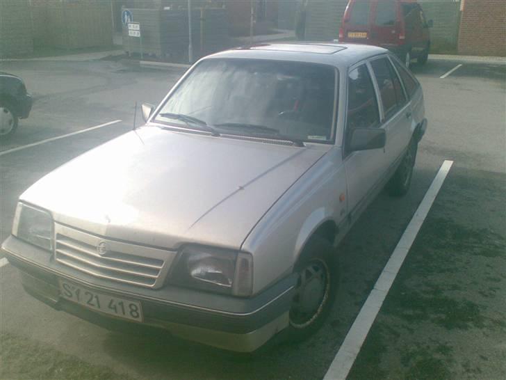Opel ascona c-cc Skrottet!  billede 2