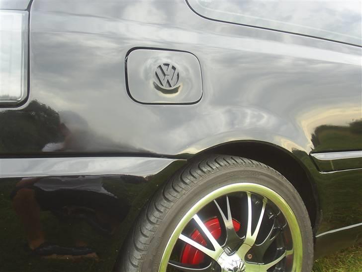 VW Golf III SOLGT - indspartlet VW logo billede 8