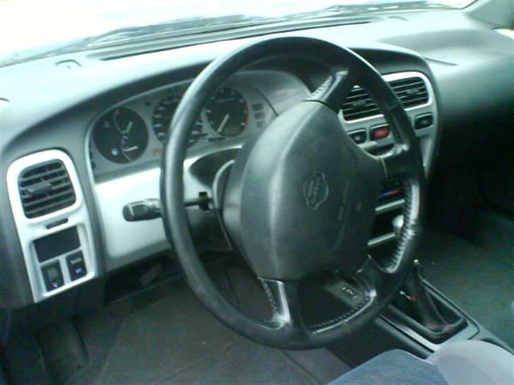 Nissan primera SOLGT billede 2