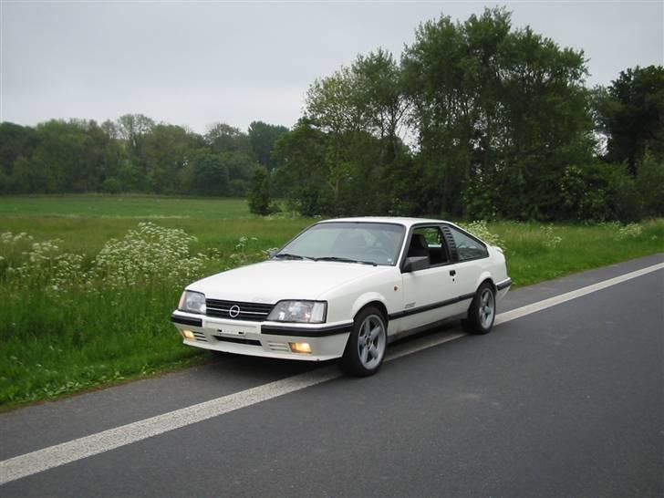 Opel monza 3000 24v - nyt lejetøj men masser af arbejde  billede 14