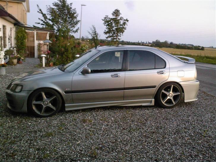 Honda Civic 1,6i VTEC SR SOLGT billede 4