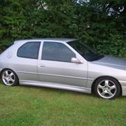 Peugeot 306