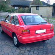 Ford Escort 1,6i CL