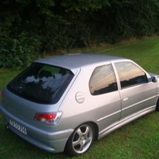 Peugeot 306