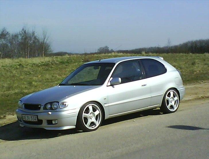 Toyota Corolla E11 G6 SOLGT billede 1