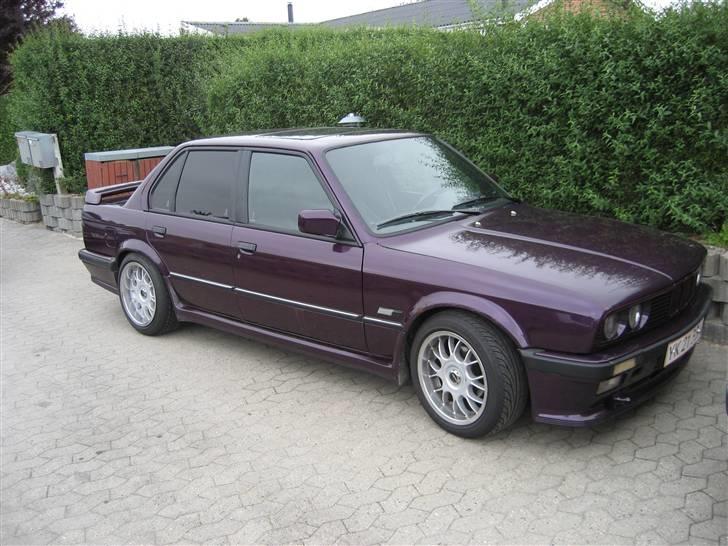 BMW 323i E30 *SOLGT* billede 1