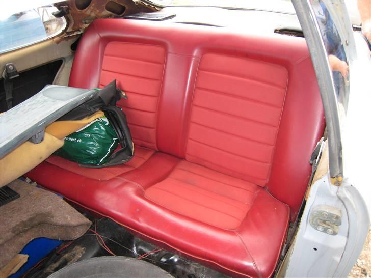Opel Manta A *SOLGT* - Har desværre kun bagsæde i org. rødt betræk, ærgeligt. billede 11
