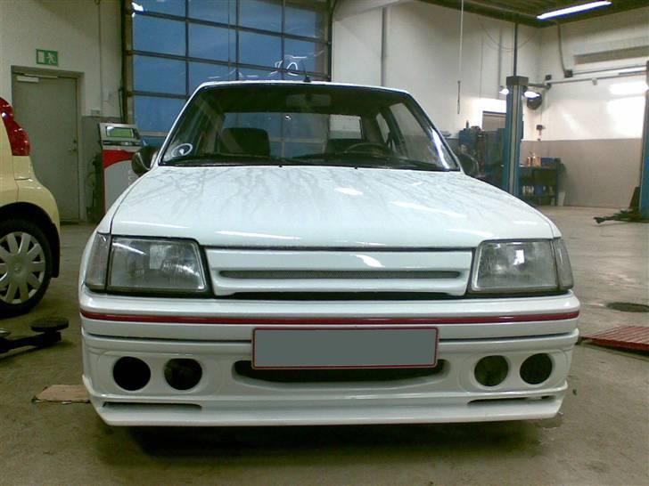 Peugeot 205  1,3  RALLY - Front  her er den lige kommet hjem billede 6