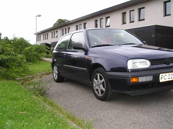 VW GOLF 3 1,8 solgt billede 9