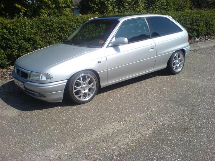 Opel Astra 1,6i 16v sport billede 9