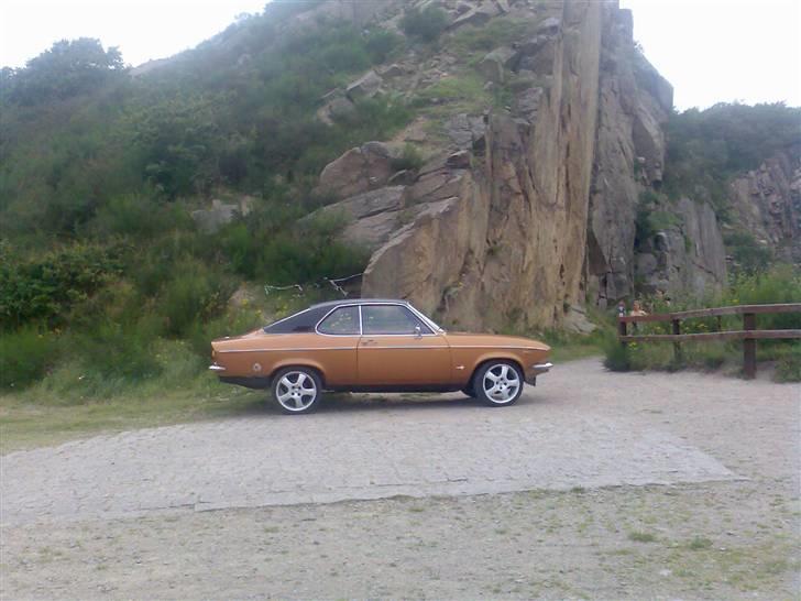 Opel manta a... MÅSKE TIL SALG billede 11