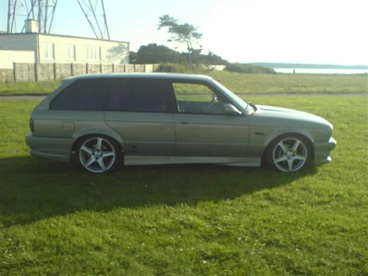 BMW 324 td touring SOLGT billede 3