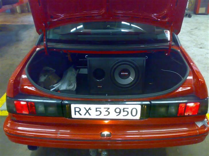 Ford Sierra 2.0i GLX SOLGT - Tonede baglygter samt min anden "brummer" ;-) billede 8