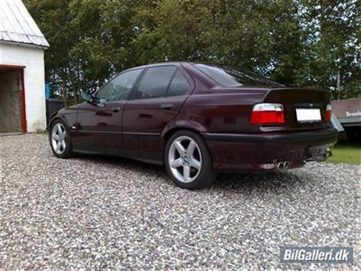 BMW E36 320i SOLGT billede 4
