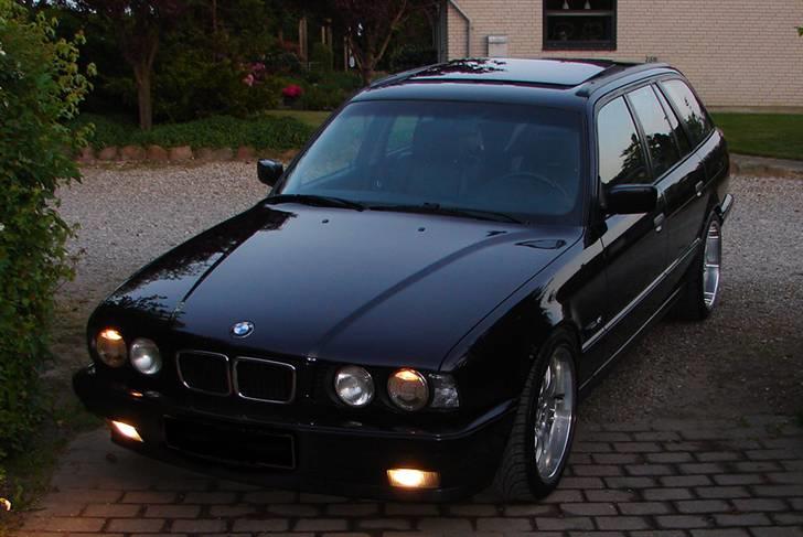 BMW 530i V8 Touring SOLGT - Nyeste billede billede 1