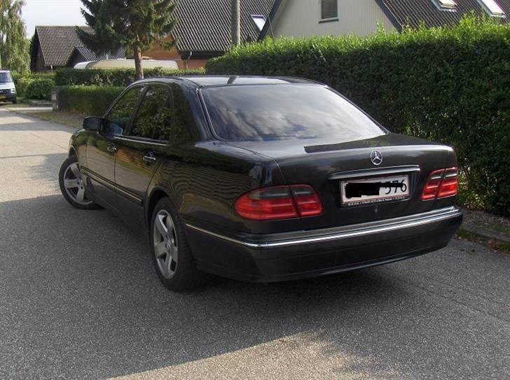 Mercedes Benz E220 Avantgarde (solgt) billede 3