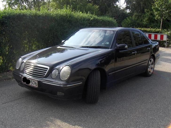 Mercedes Benz E220 Avantgarde (solgt) billede 4
