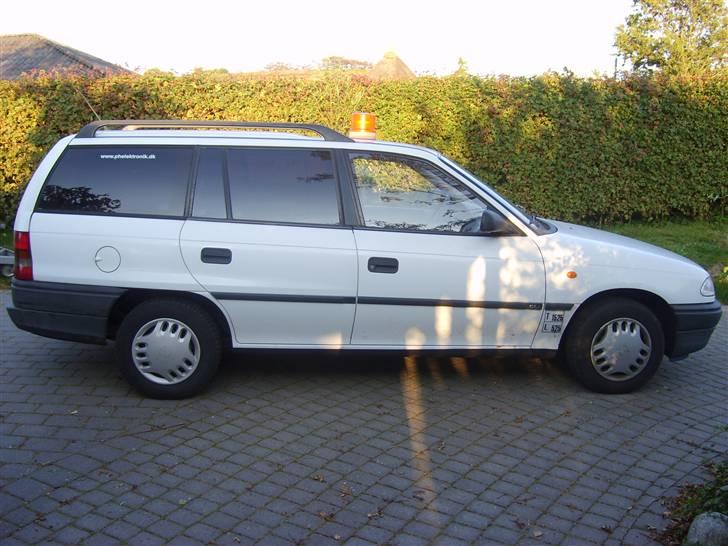 Opel Astra 1,4i VAN  *SOLGT* billede 2