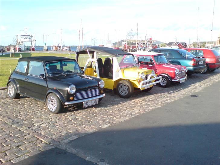 Austin-Morris COOPER - Stævne på havnen i Holbæk: Min MINI Cooper, min mOKE og min ven Eriks MINI Cabrio. billede 19