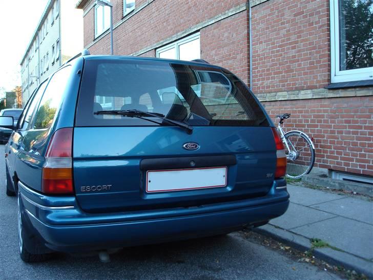 Ford Escort Station Car SOLGT - Simons udstødning (komplet) bliver monteret onsdag billede 5