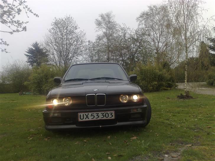 BMW E30 320i/325i Rustet væk. - Deamon lygter :-) billede 2