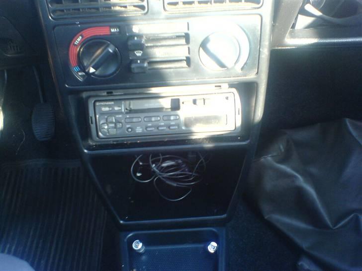 Fiat UNO 1000 ie **SOLGT** billede 5