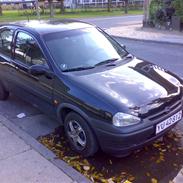 Opel Corsa B smadret